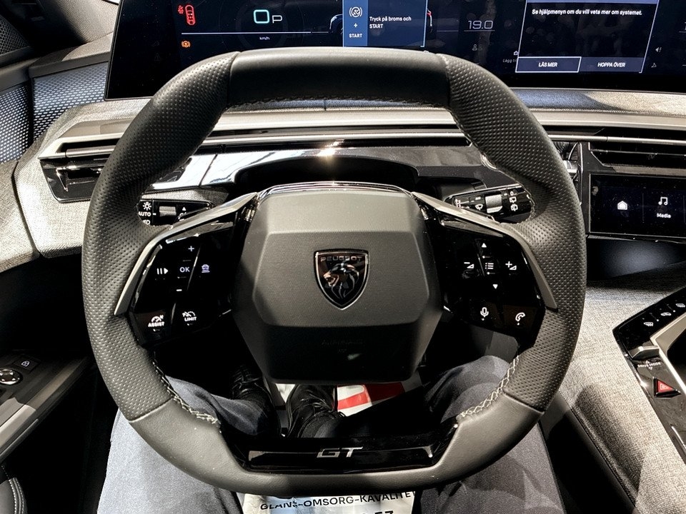 Peugeot 5008 1.2 Hybrid 145 GT 2025, photo 7/10