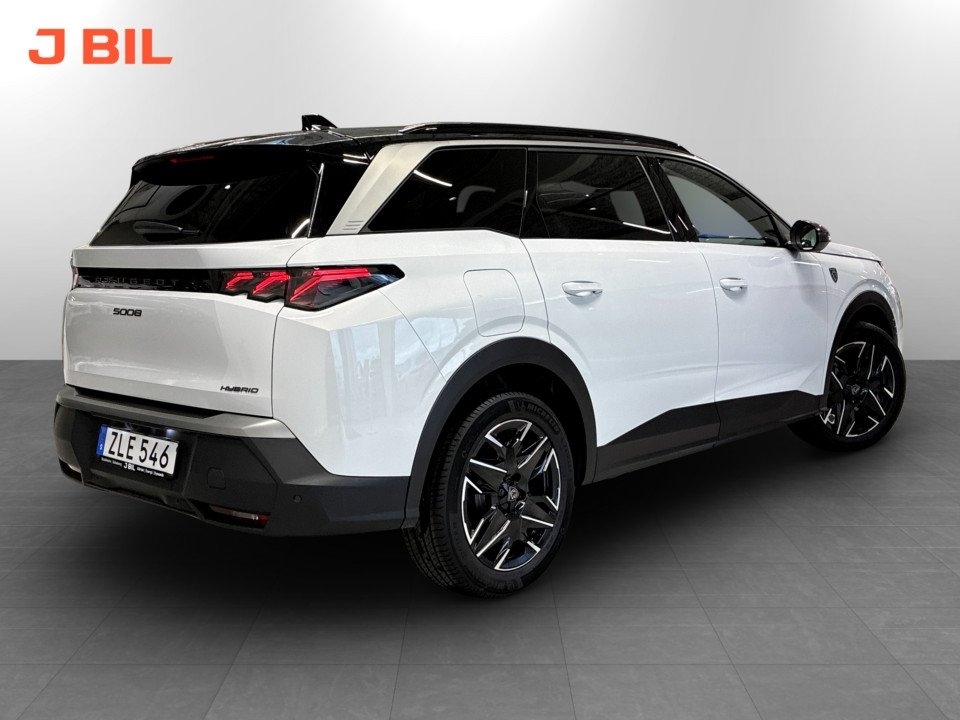 Peugeot 5008 1.2 Hybrid 145 GT 2025, photo 3/10