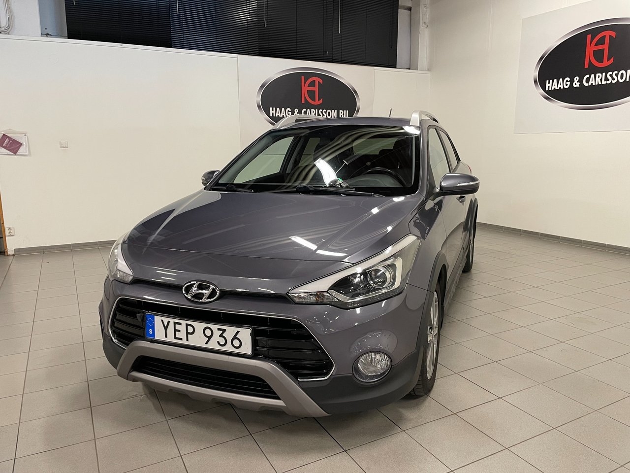Hyundai i20 active 1,4 Automat 2016, bild 2/8