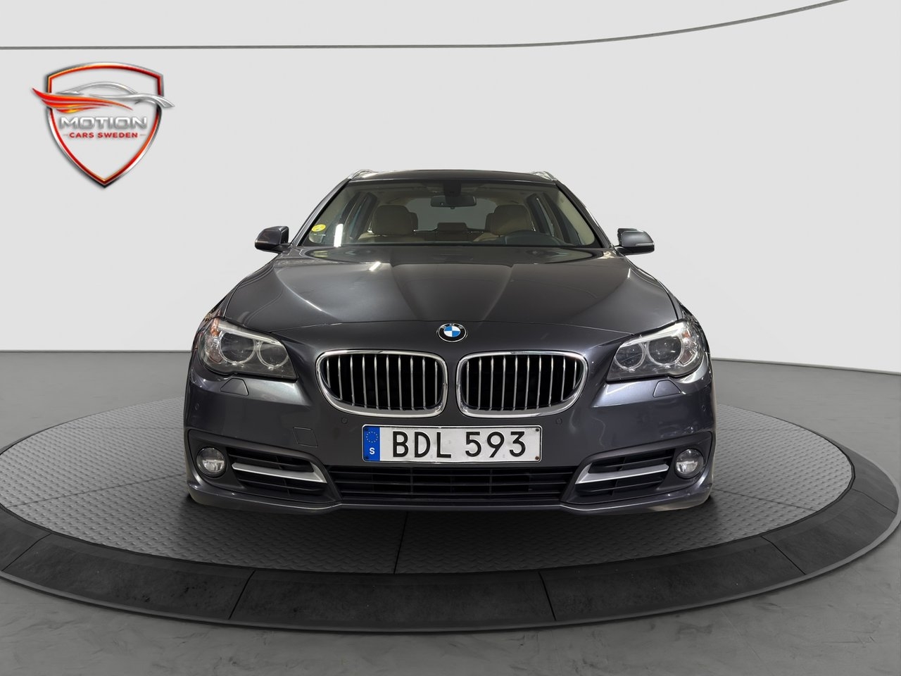 BMW 520 2016, bild 2/10