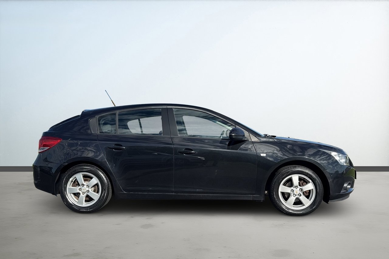Chevrolet Cruze 1.6 Ny kamremsats 2012, bild 6/10