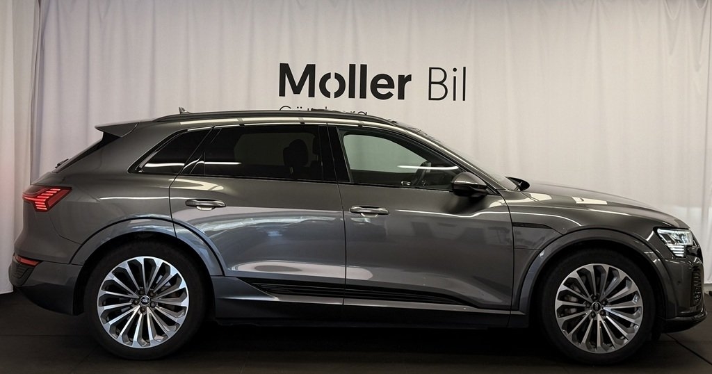 Audi Q8 e-tron 55 E-TRON quattro S-line 2024, bild 2/10