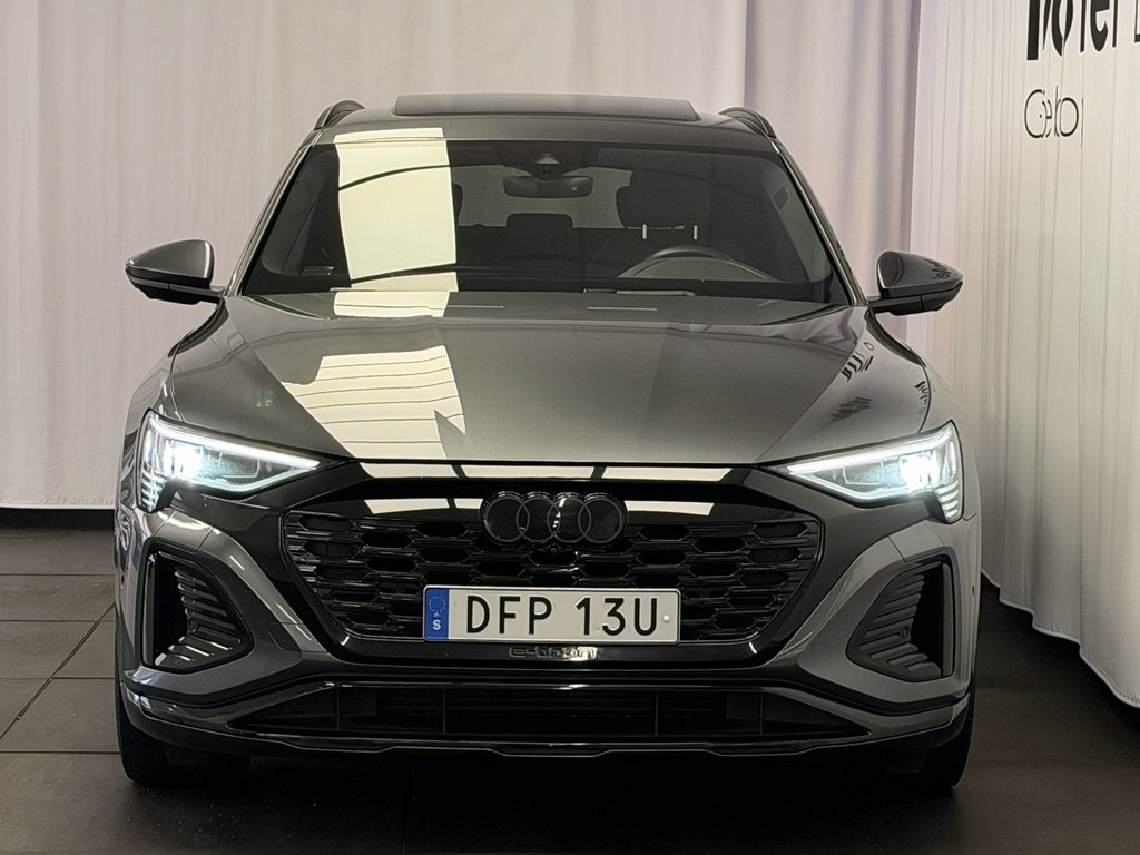 Audi Q8 e-tron 55 E-TRON quattro S-line 2024, bild 5/10