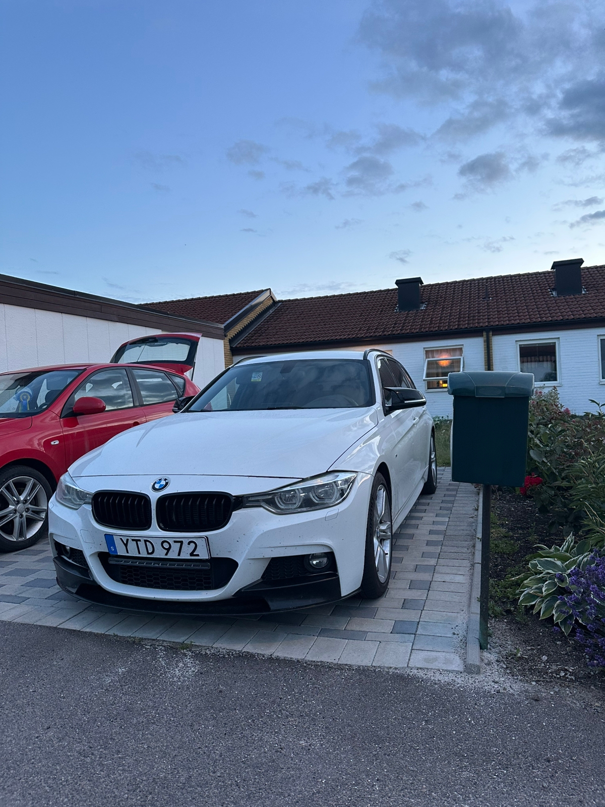 BMW 318 d Touring Steptronic M sport 2018, bild 3/4