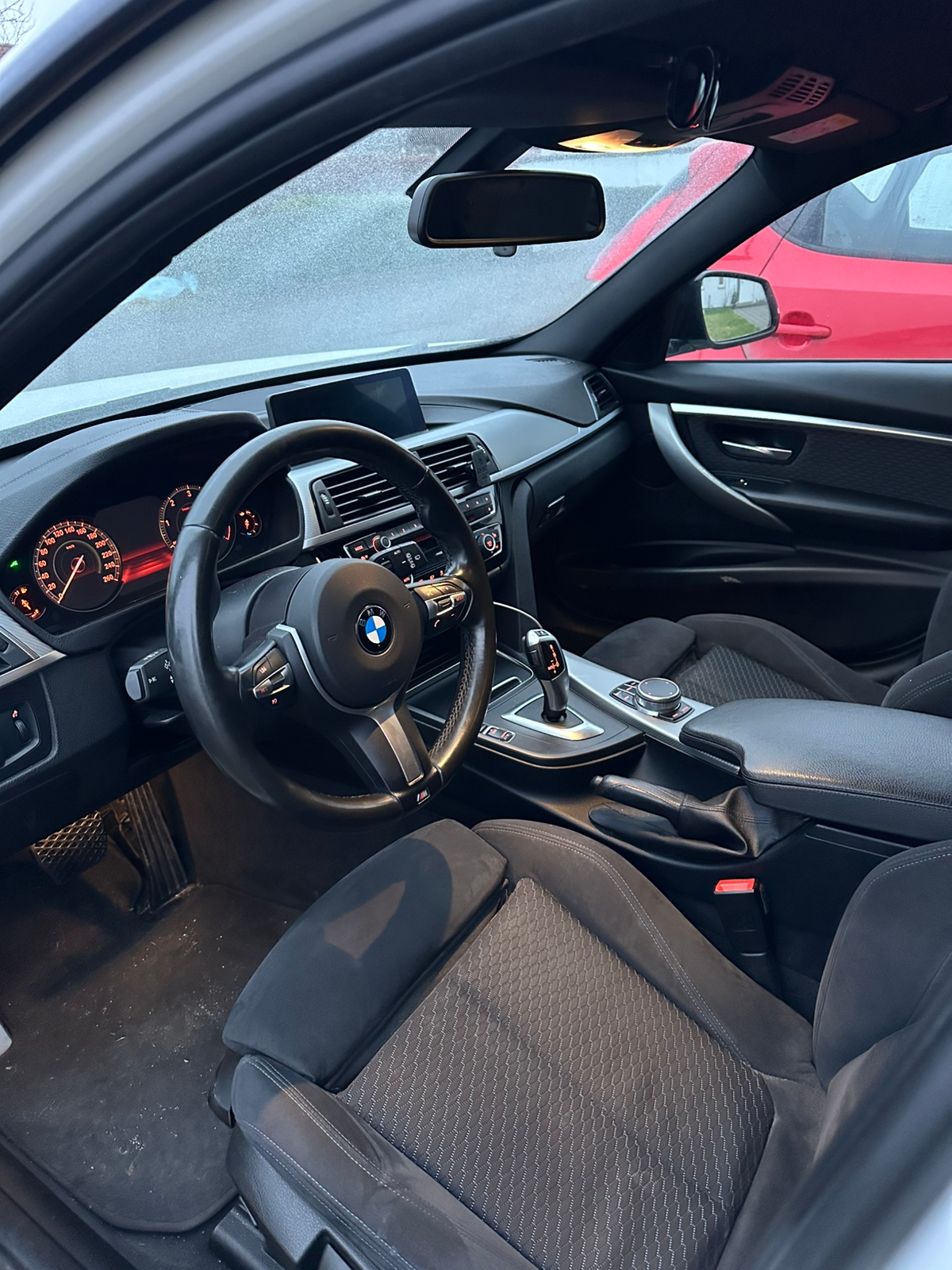 BMW 318 d Touring Steptronic M sport 2018, bild 4/4