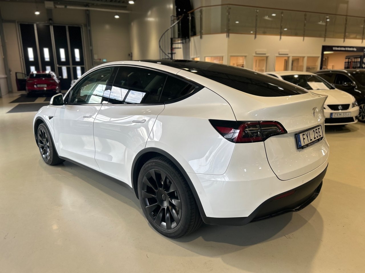 Tesla Model Y 2022, bild 4/10