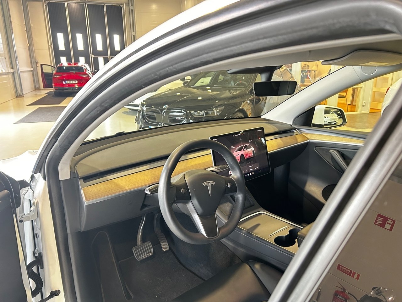 Tesla Model Y 2022, bild 5/10