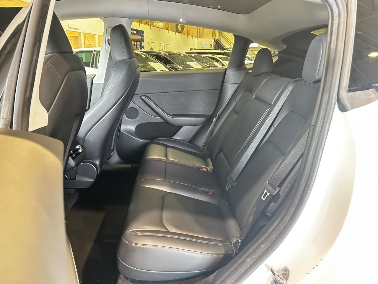 Tesla Model Y 2022, bild 7/10