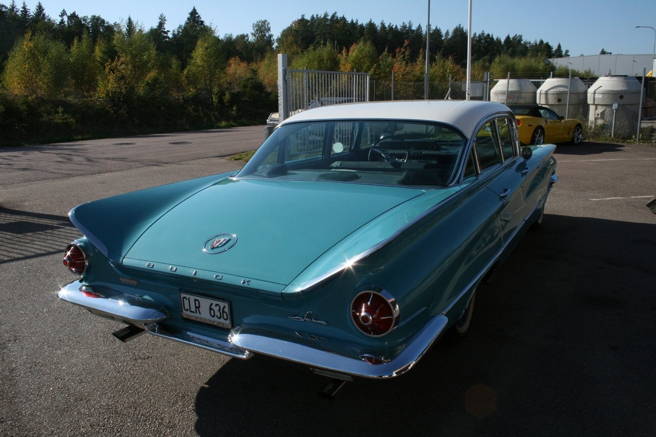 Buick Le Sabre 4 Door 1960, bild 2/10