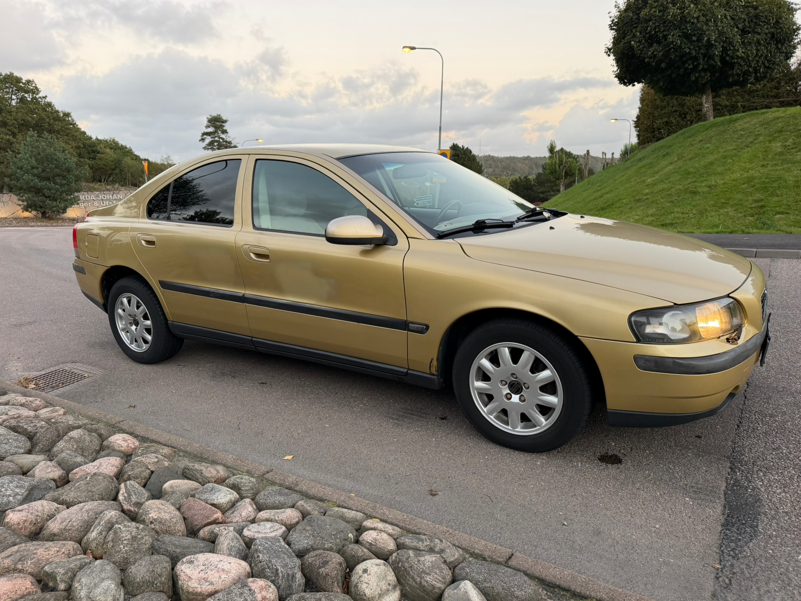 Volvo S60 2.4 Manuell 2001, bild 2/7