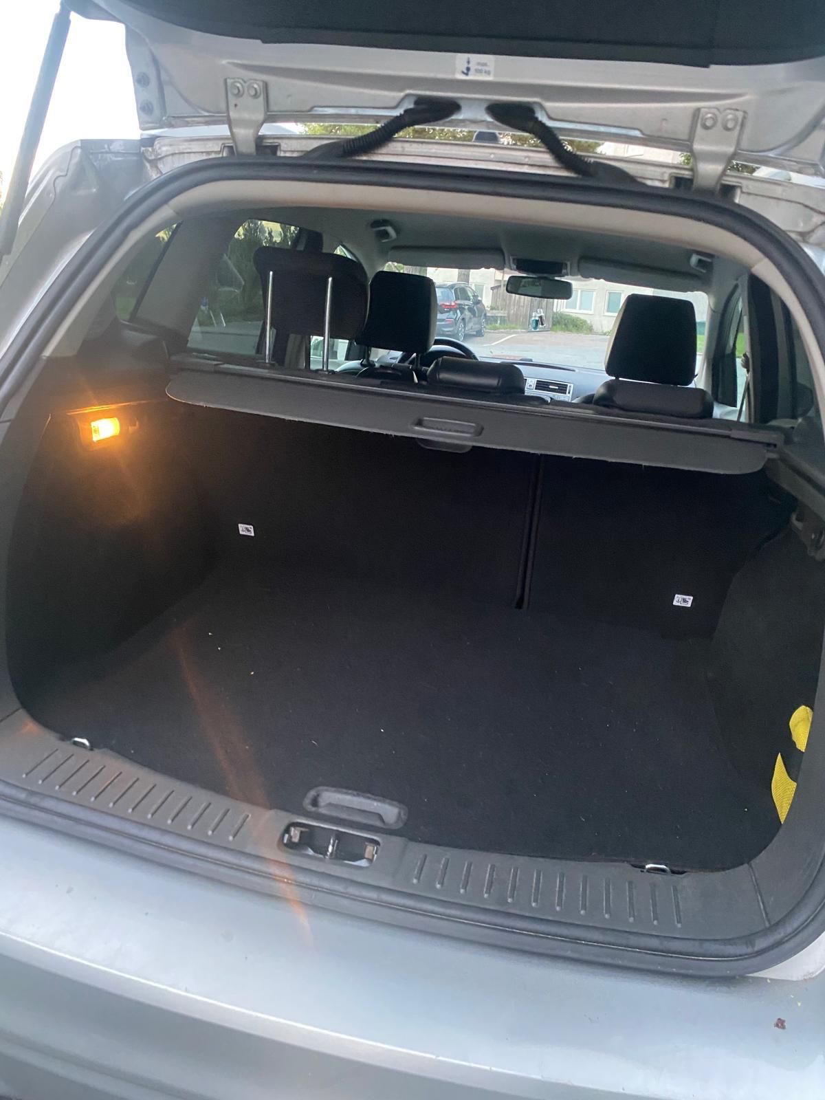 Ford Kuga 2.0 TDCi AWD Manuell 2012, bild 7/10