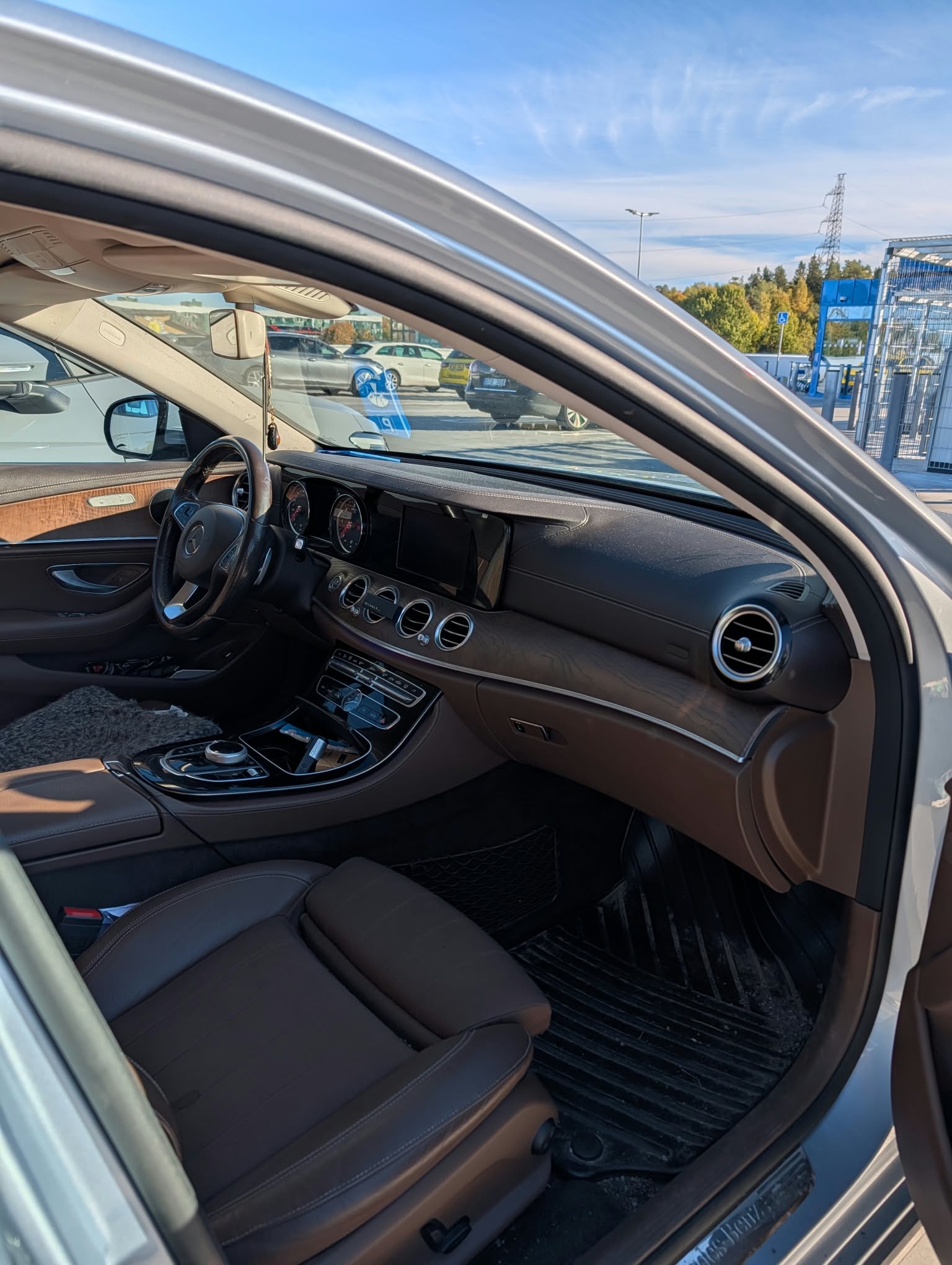 Mercedes-Benz E 220 d 9G-Tronic 2017, bild 2/6
