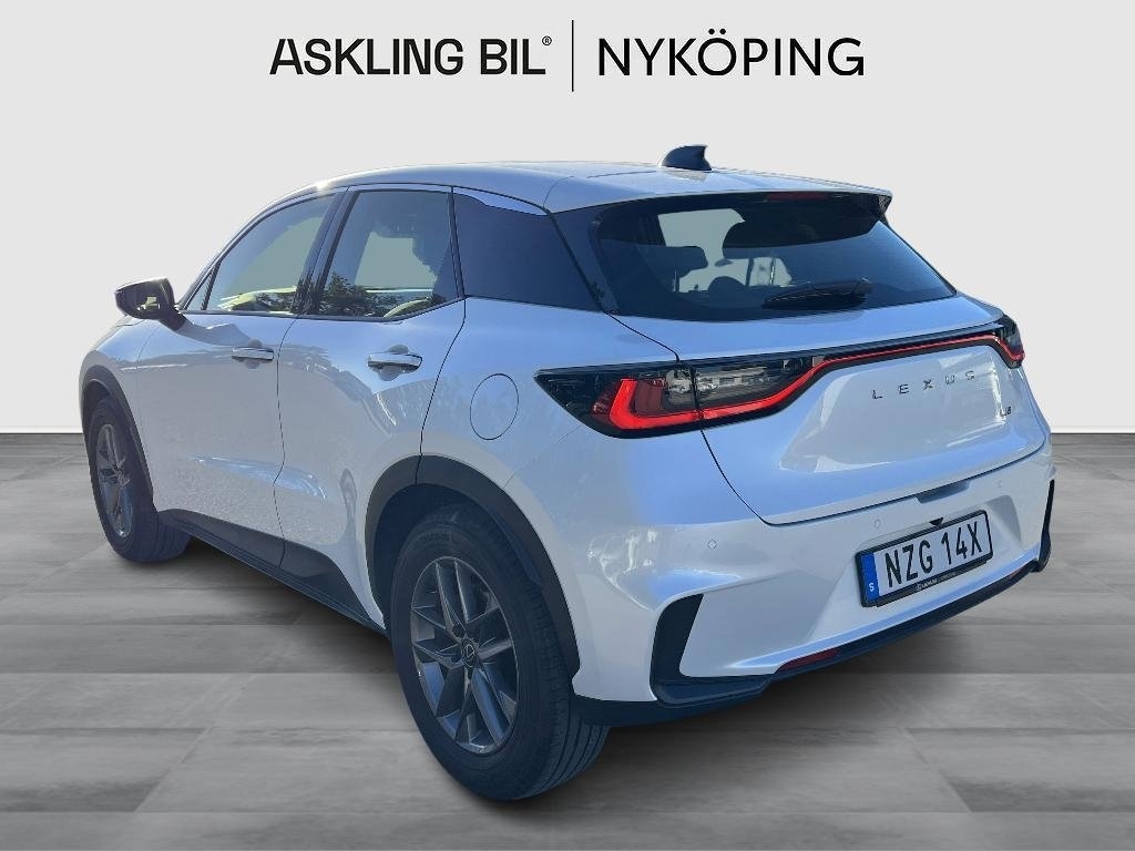 Lexus LBX 1,5 Hybrid (Vinterhjul ingår) 2026, bild 2/10