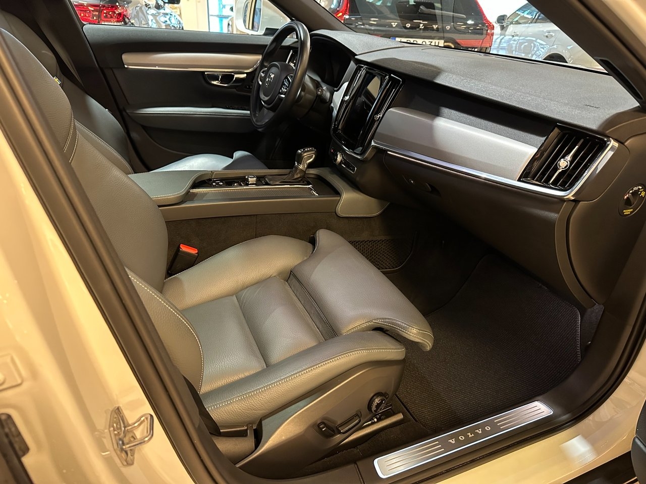 Volvo V90 Cross Country D4 2021, bild 6/10