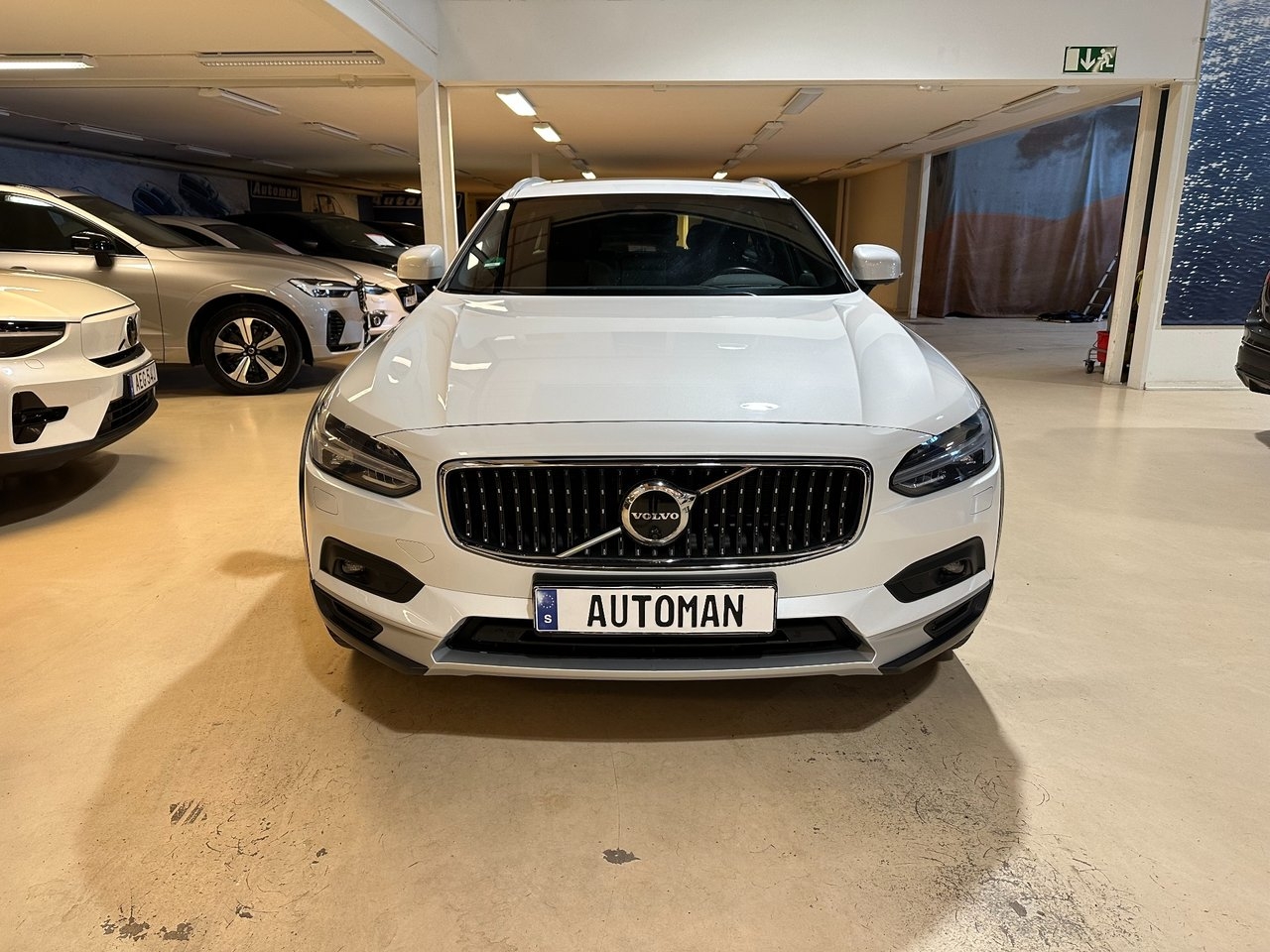 Volvo V90 Cross Country D4 2021, bild 2/10