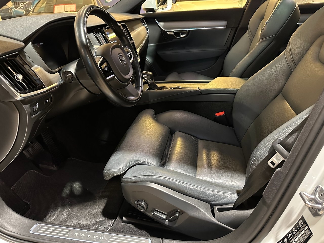 Volvo V90 Cross Country D4 2021, bild 5/10