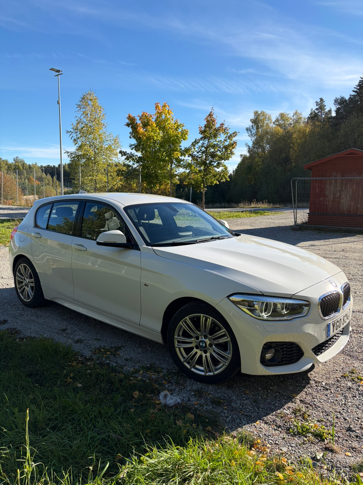 BMW 118 i 5-dörrars Manuell 2017, bild 2/5