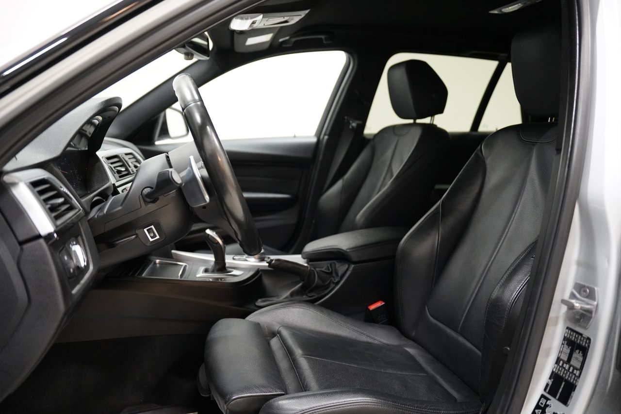 BMW 320 2019, bild 7/10