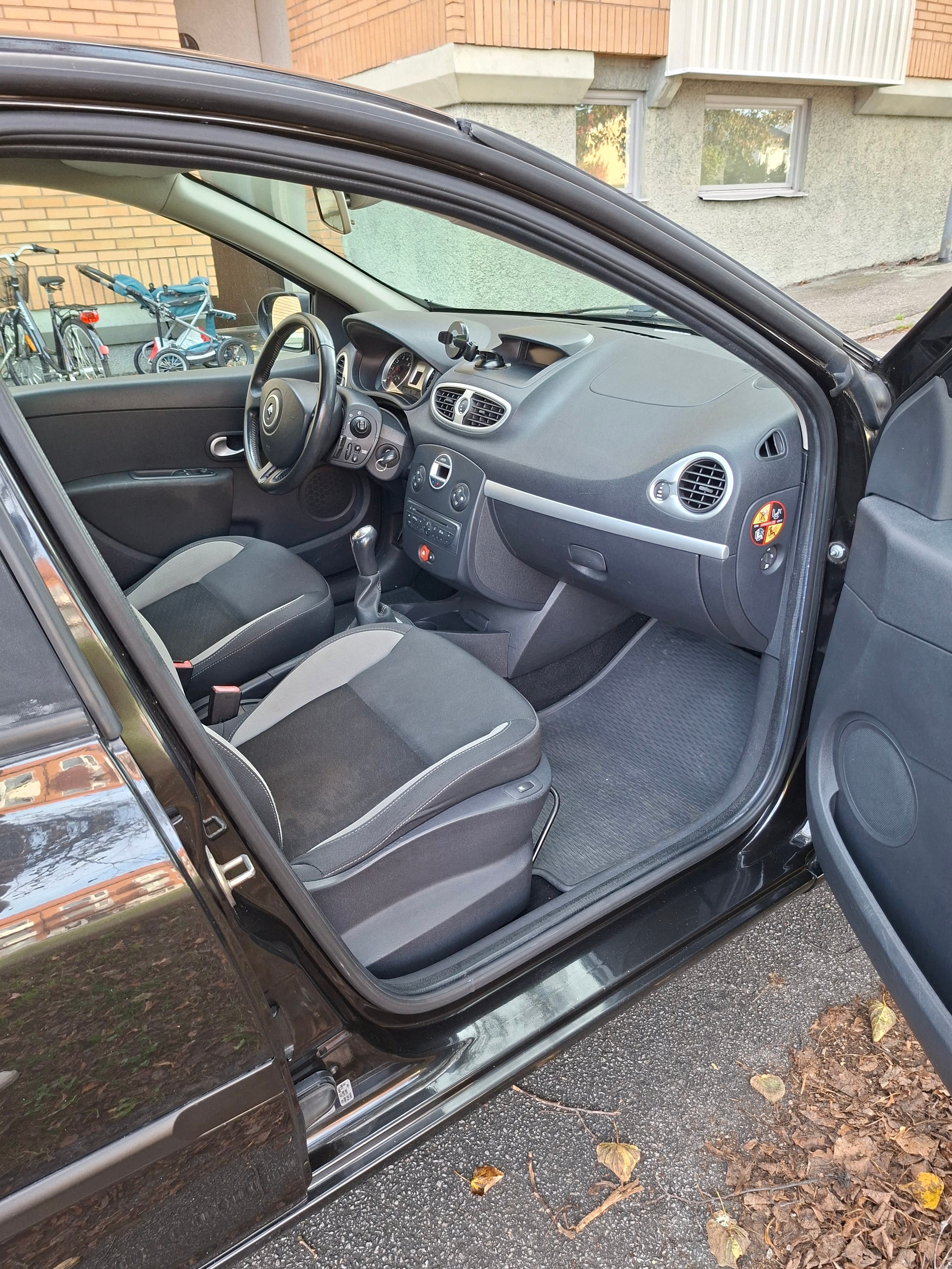 Renault Clio 2011, bild 4/7