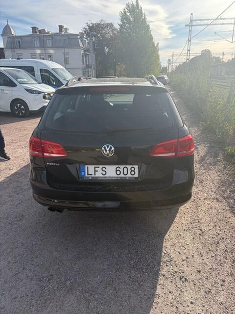 Volkswagen Passat 2011, bild 2/4