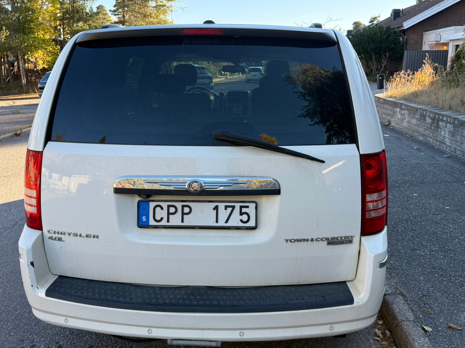 Chrysler Town & Country 2010, bild 2/6