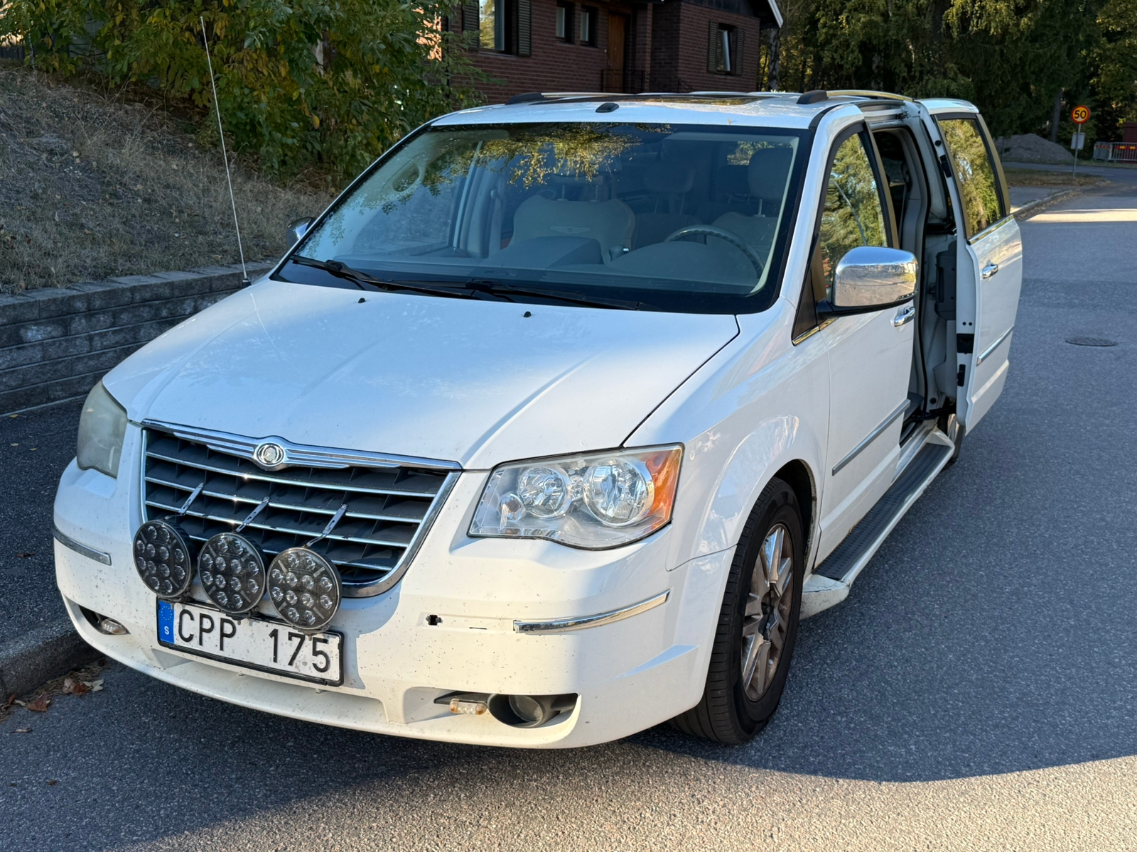 Chrysler Town & Country 2010, bild 3/6