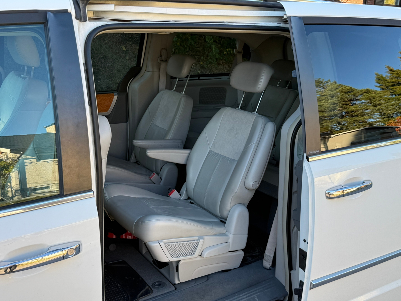 Chrysler Town & Country 2010, bild 4/6