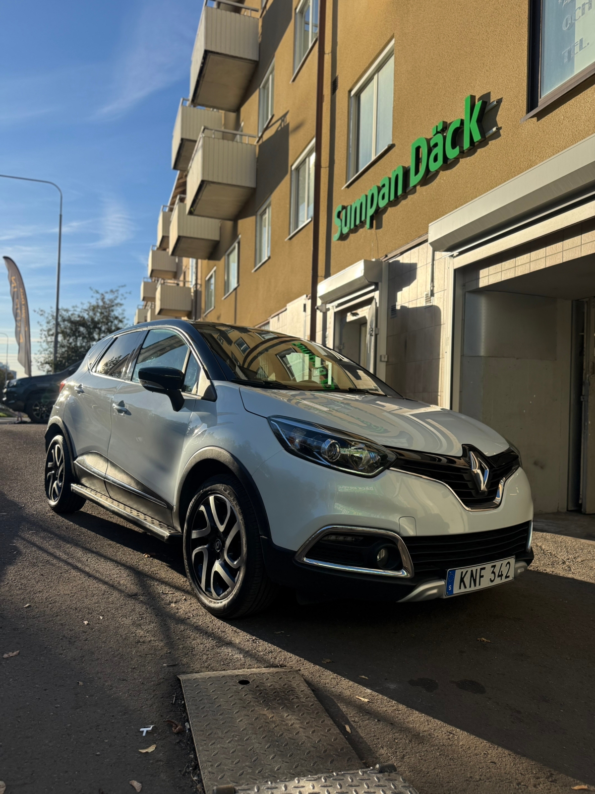 Renault Captur 1.2 TCe EDC Automatisk 2017, bild 3/10