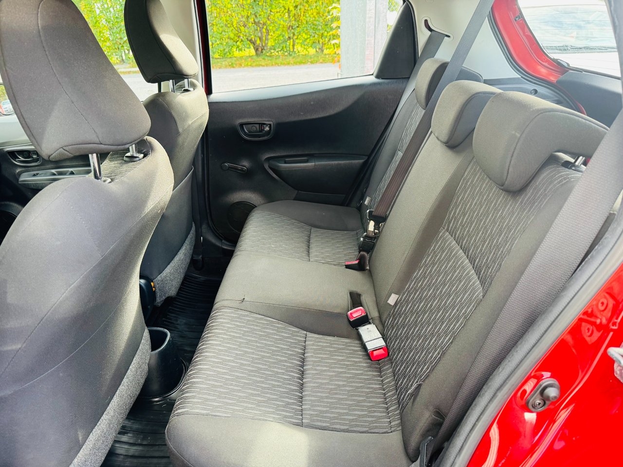 Toyota Yaris 1.0 2012, bild 7/10