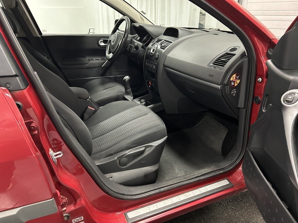 Renault Megane 2009, bild 7/10