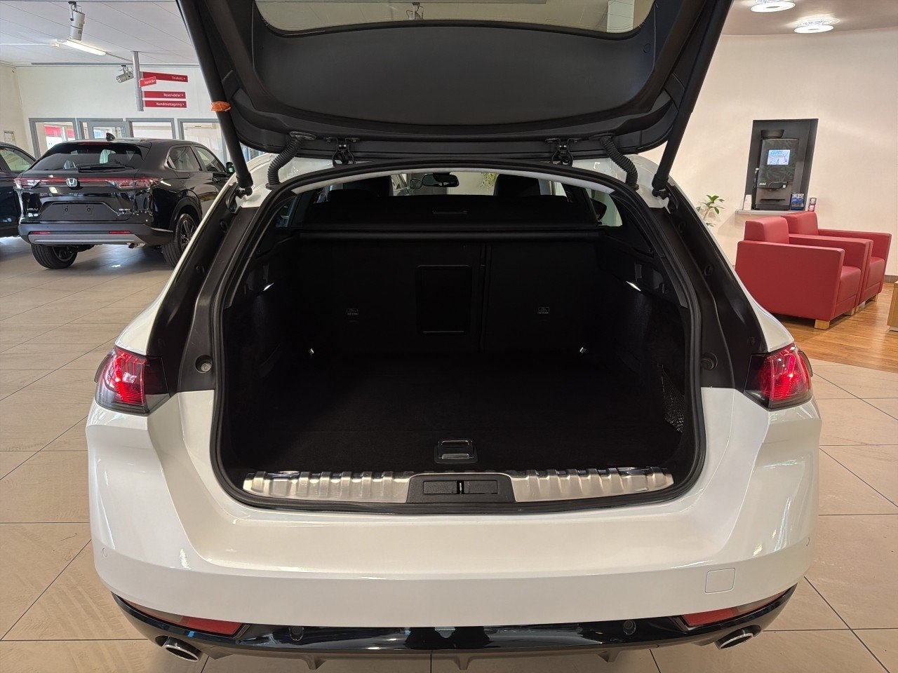 Peugeot 508 1.6 PureTech 180 Allure 2021, bild 7/10