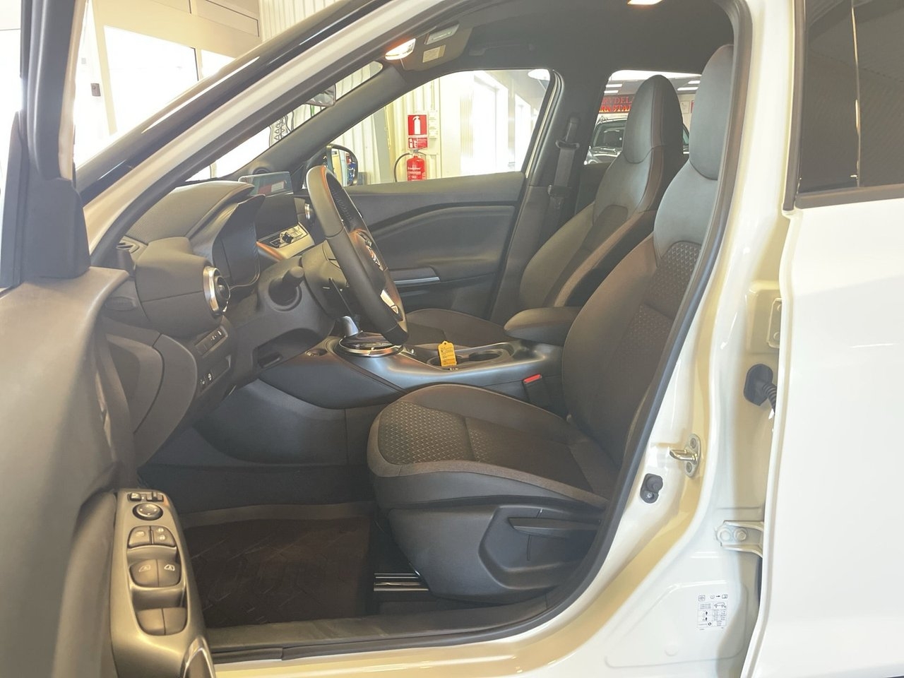 Nissan Juke DIG-T N-CONNECTA+ 2026, bild 7/10