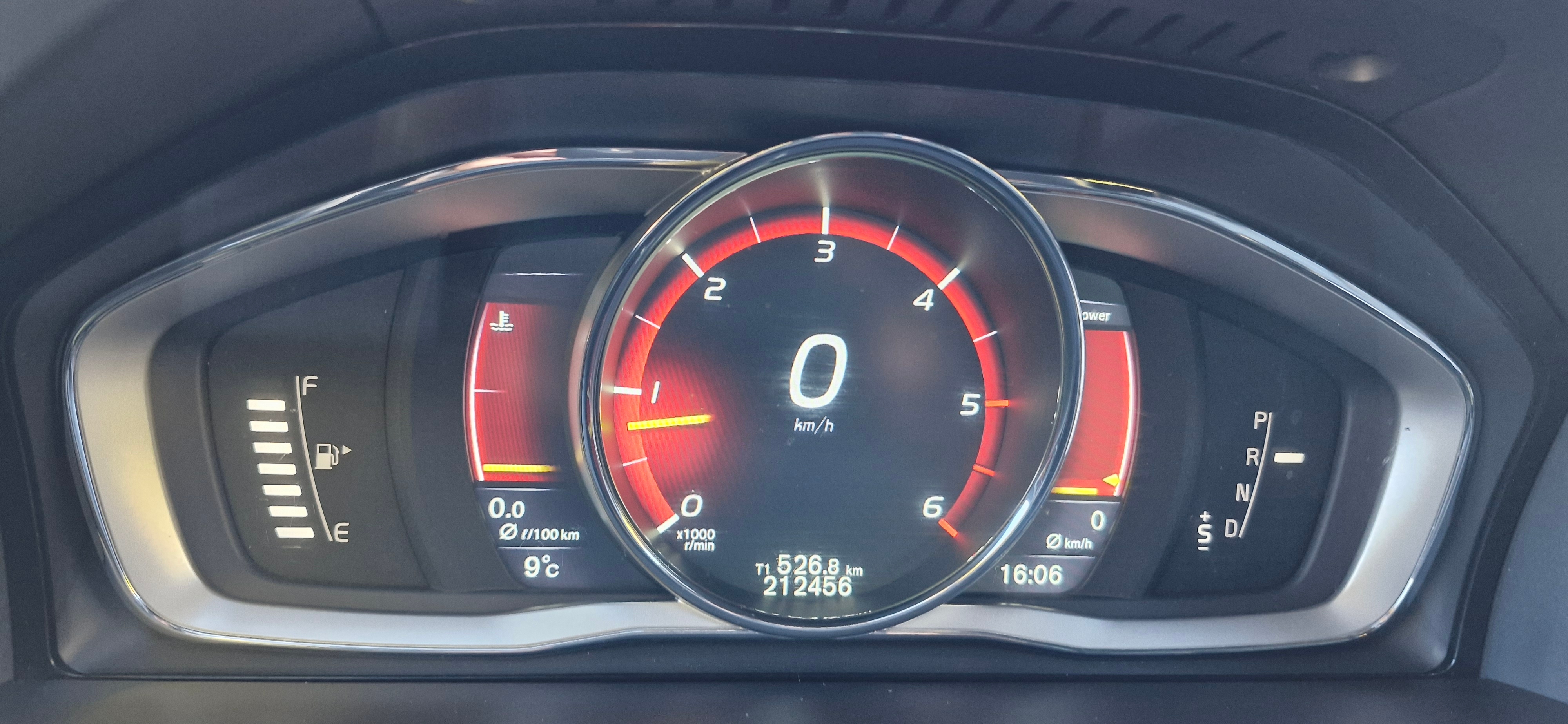 Volvo XC60 D4 AWD Geartronic 2016, bild 8/8