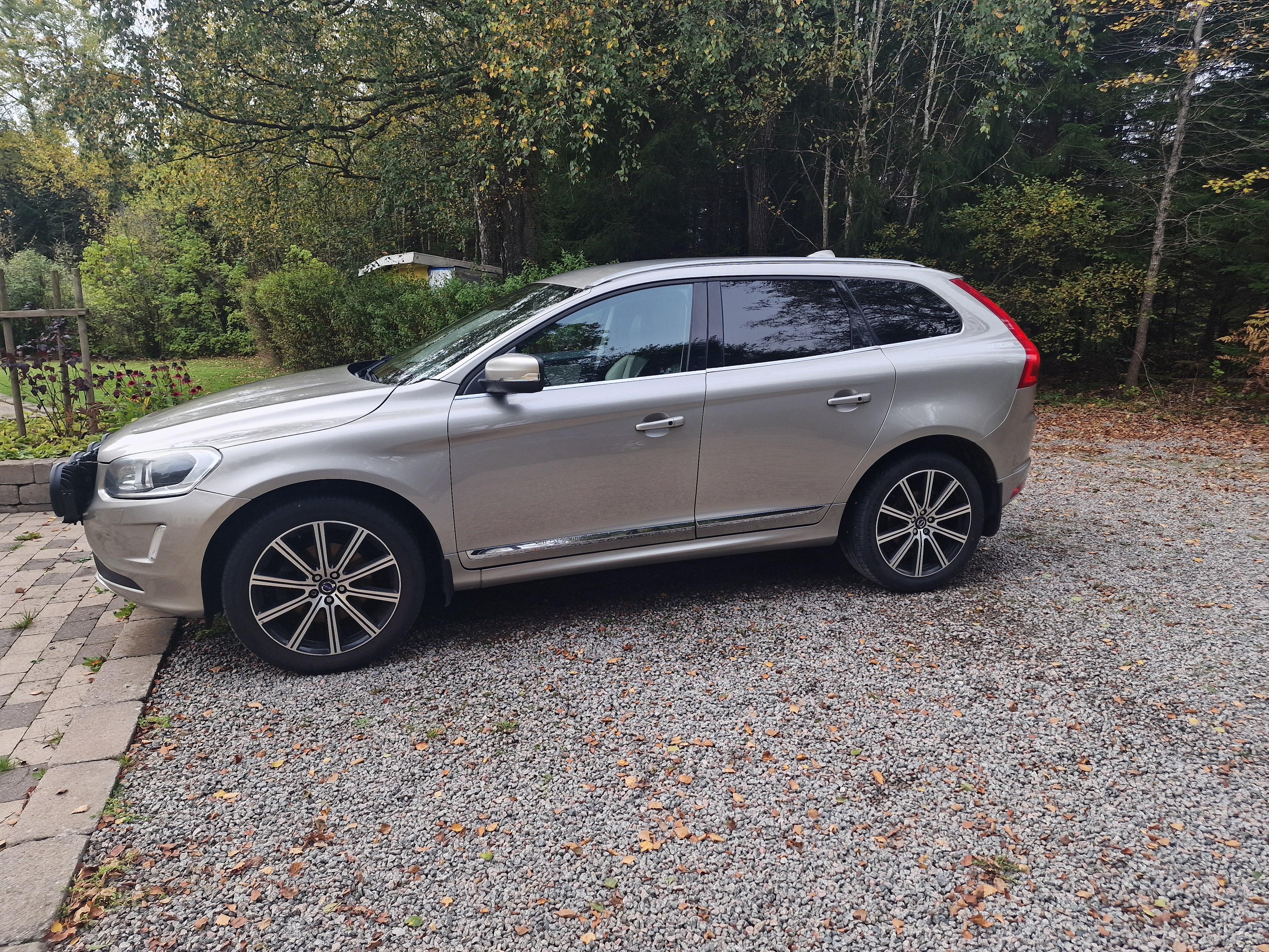 Volvo XC60 D5 AWD Geartronic 2014, bild 6/8