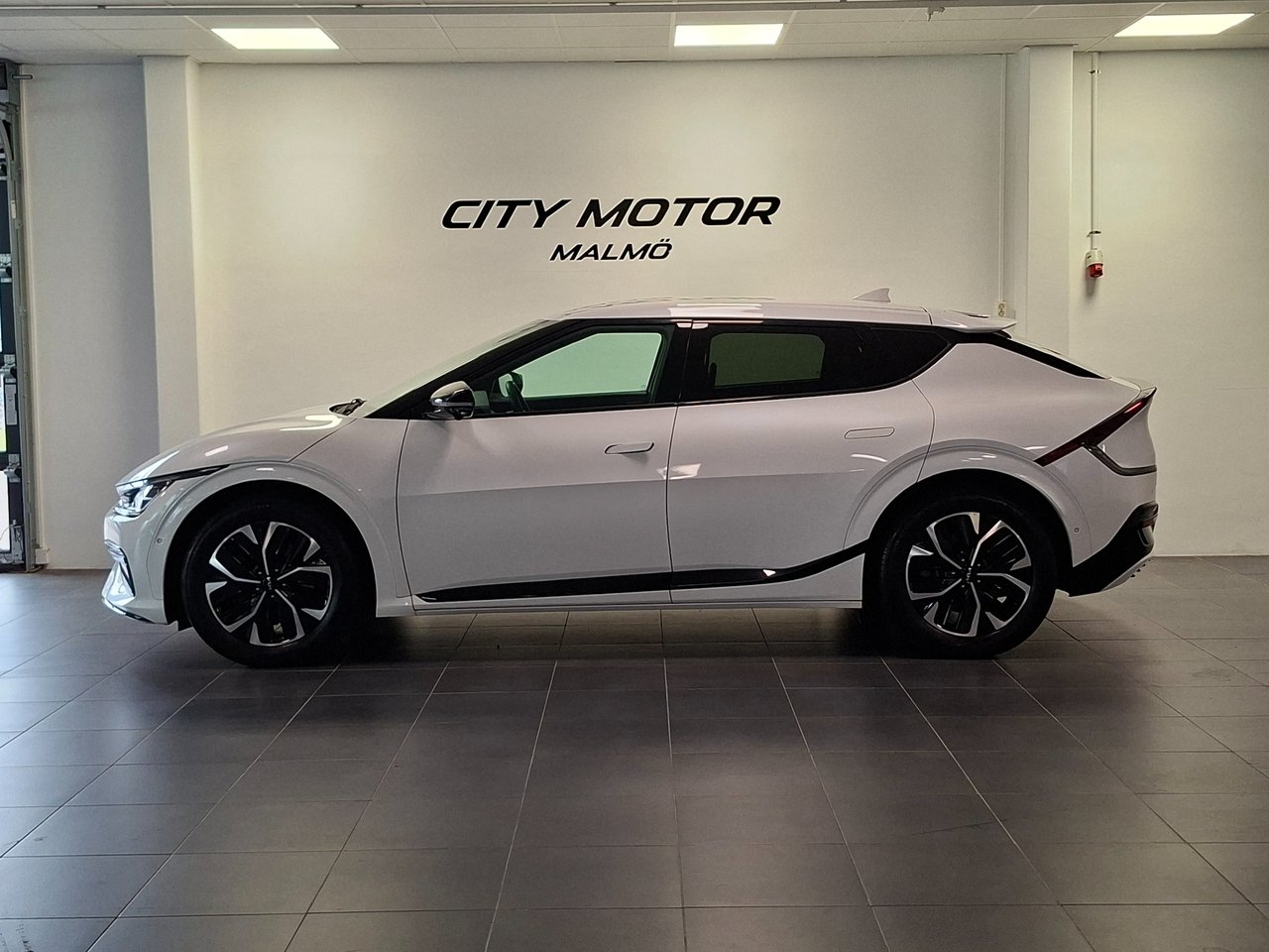 Kia EV6 77.4 kWh AWD GT-Line 2022, bild 2/9