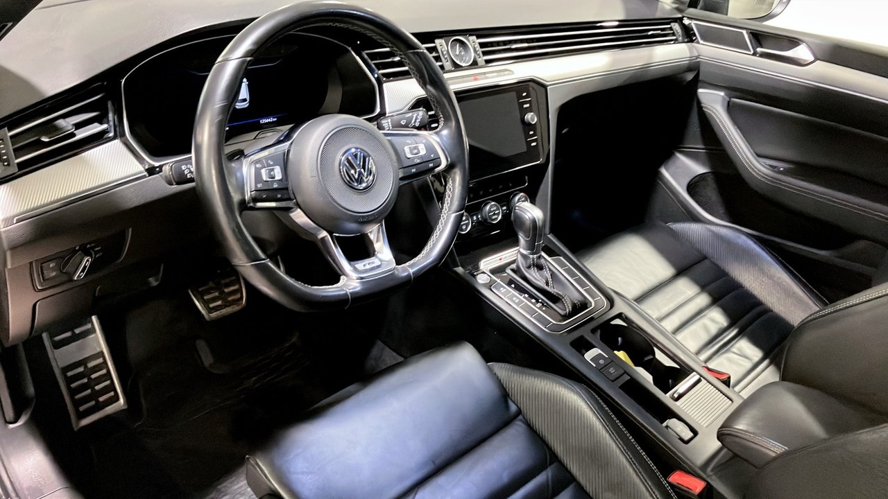 Volkswagen Passat 2018, bild 5/9