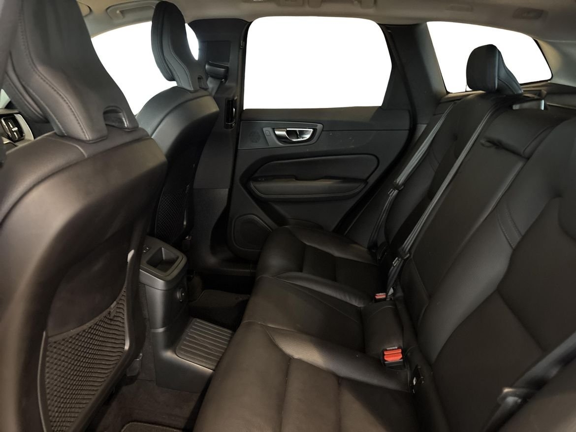 Volvo XC60 T6 Plus Dark Edition 2025, bild 7/10