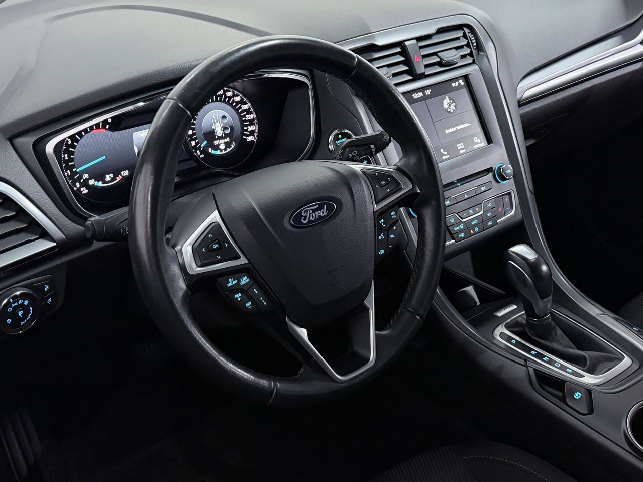 Ford Mondeo 2018, bild 2/10