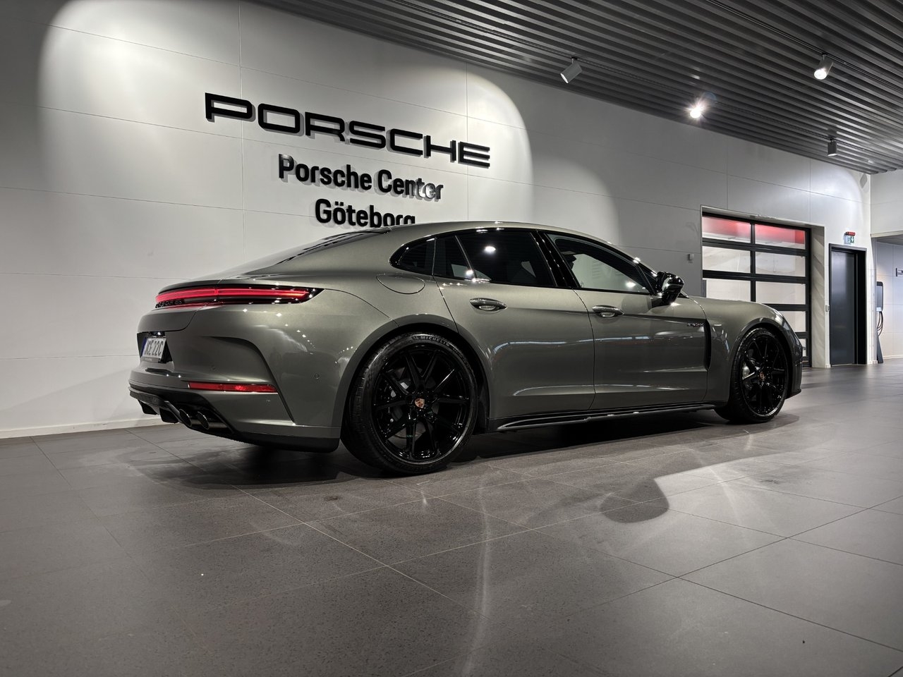 Porsche Panamera 4 E-Hybrid 2027, bild 4/10