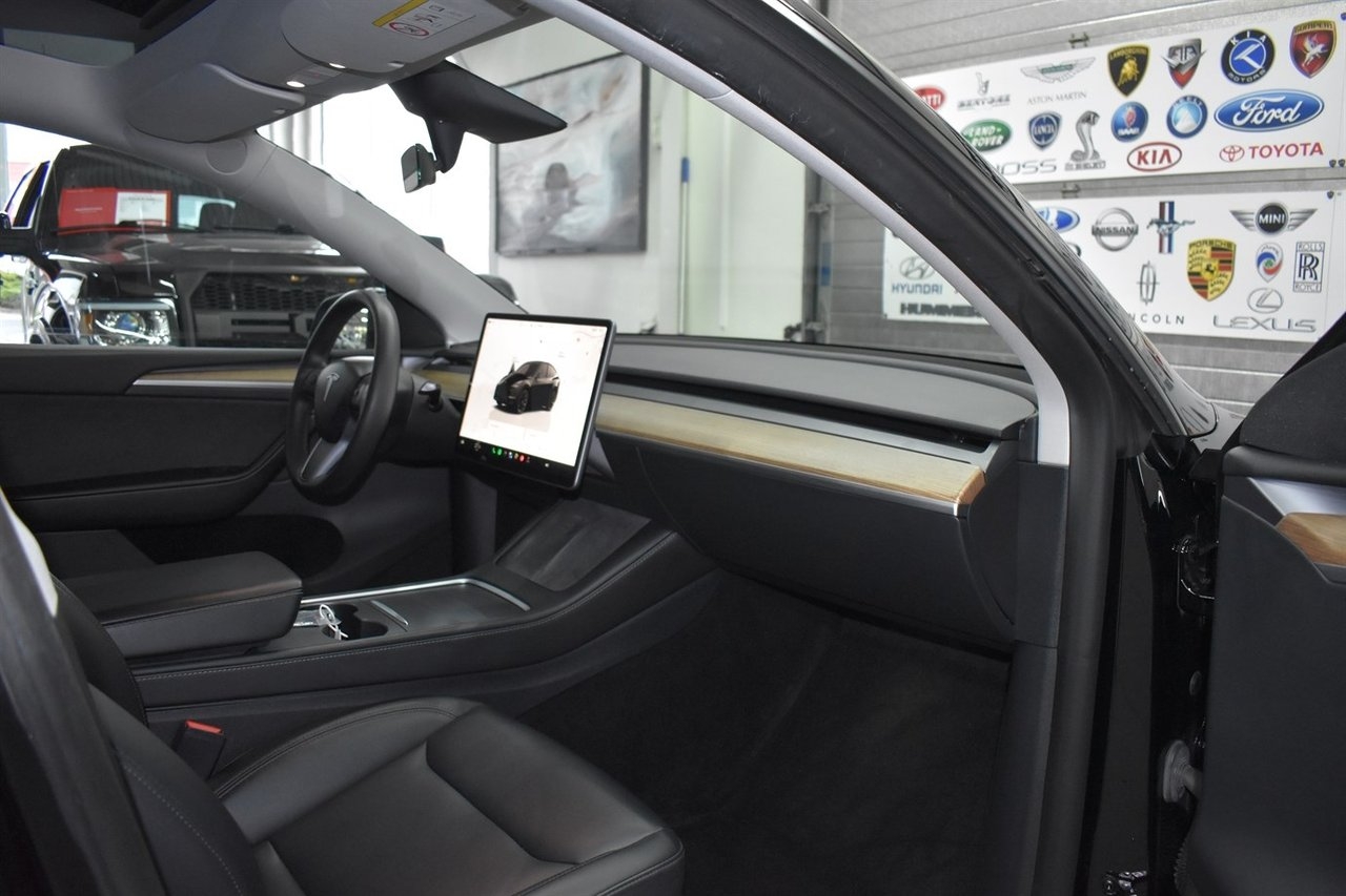 Tesla Model Y 2023, bild 6/10