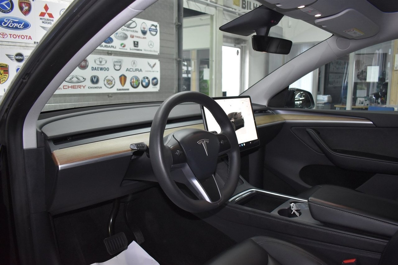 Tesla Model Y 2023, bild 5/10