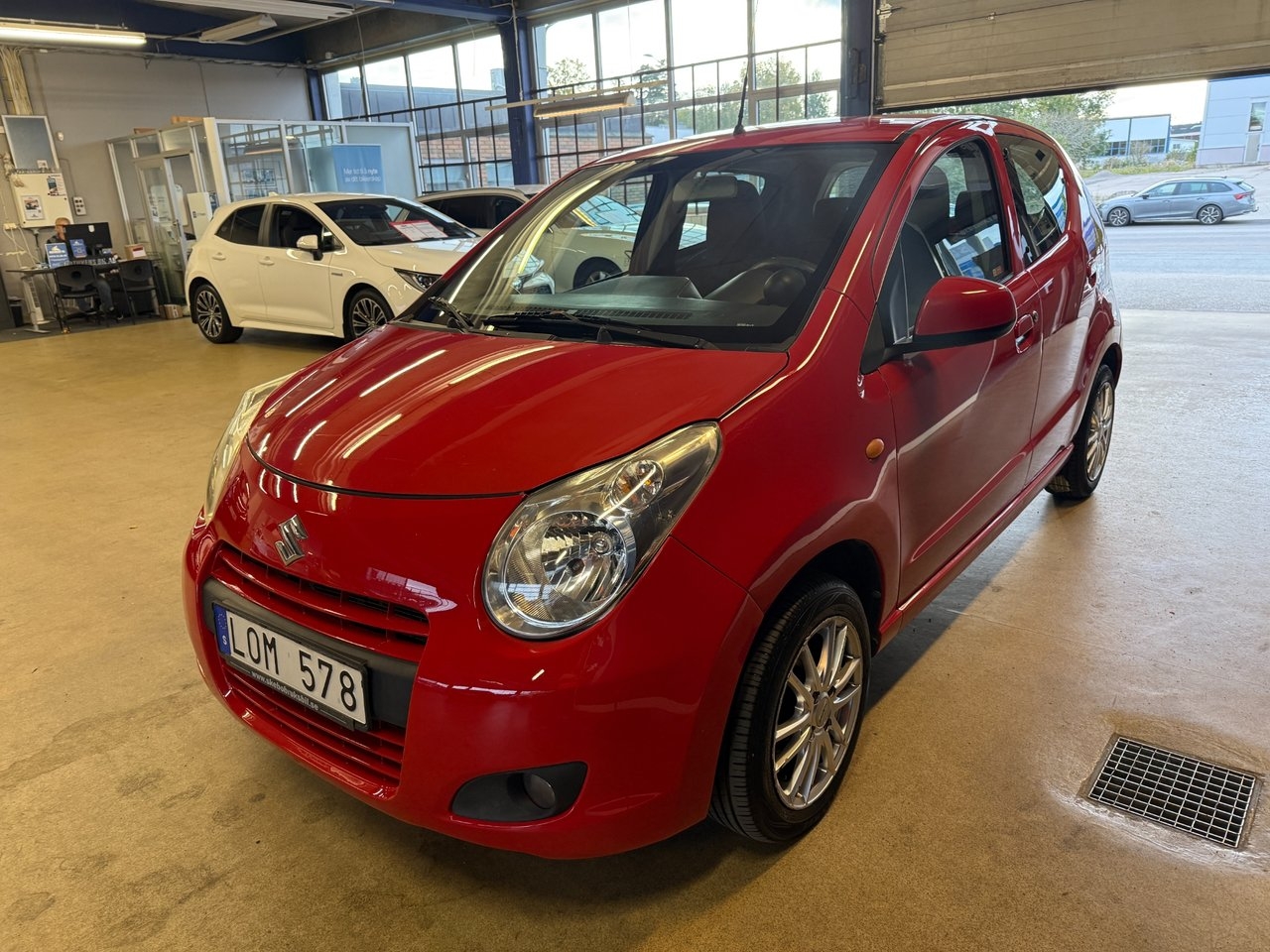 Suzuki Alto 1.0 DOHC 12V VVT AUTOMAT 2011, bild 2/10