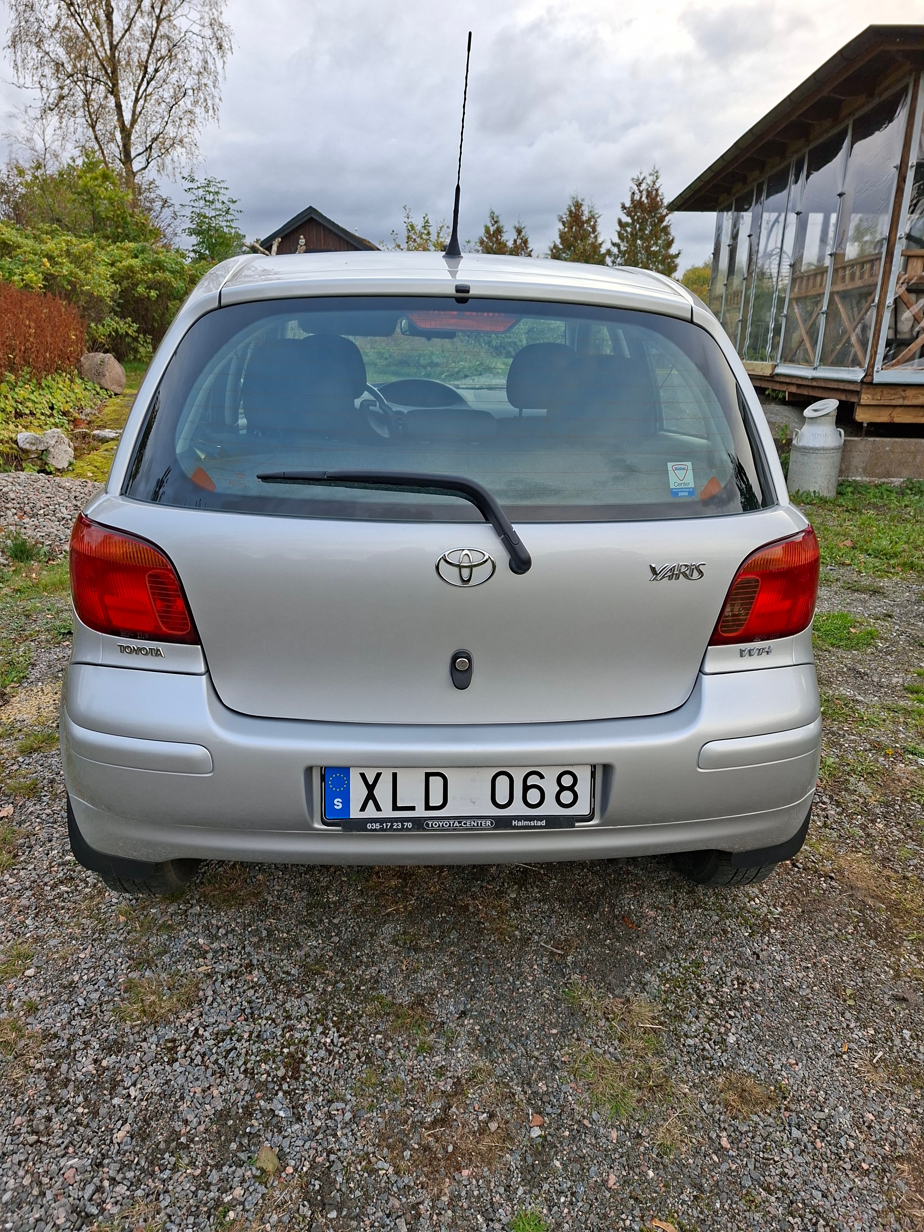 Toyota Yaris 5-dörrar 1.0 VVT-i Manuell 2005, bild 5/6