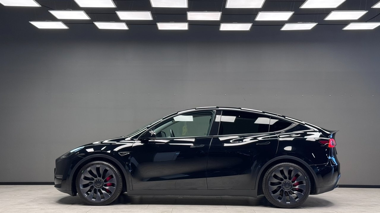 Tesla Model Y 2023, bild 6/21