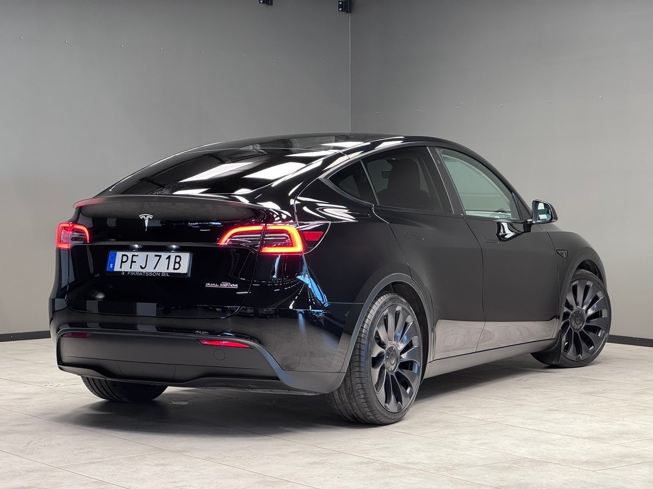 Tesla Model Y 2023, bild 2/21