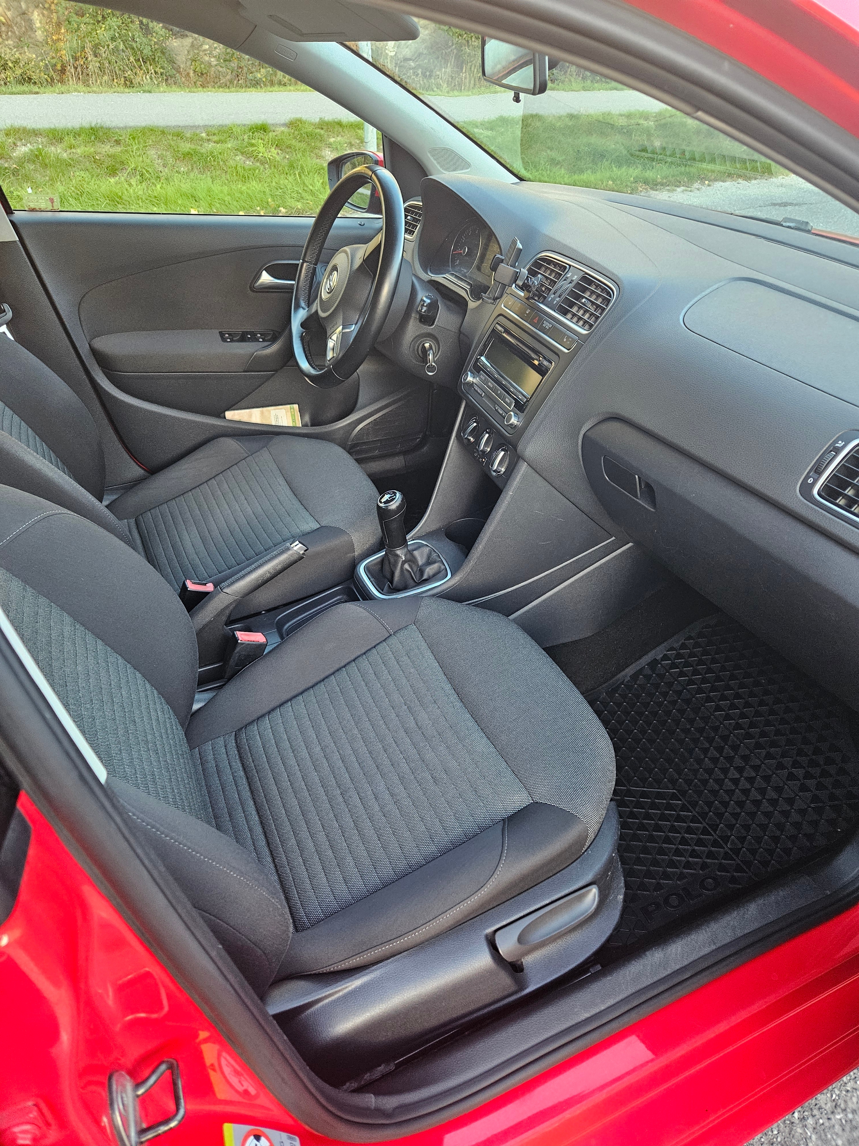 Volkswagen Polo 5-dörrar 1.4 MPI Manuell 2011, bild 6/10