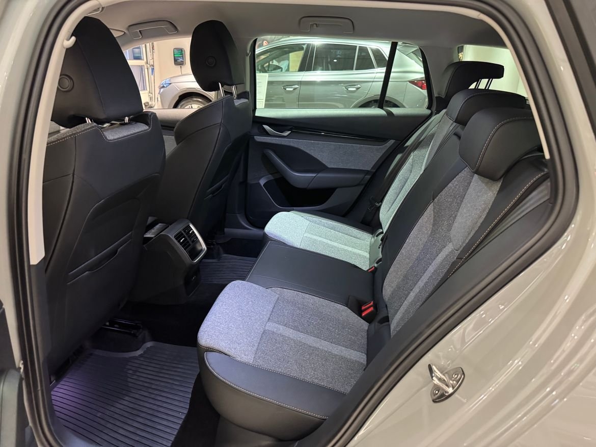 Skoda Octavia 2025, bild 6/7