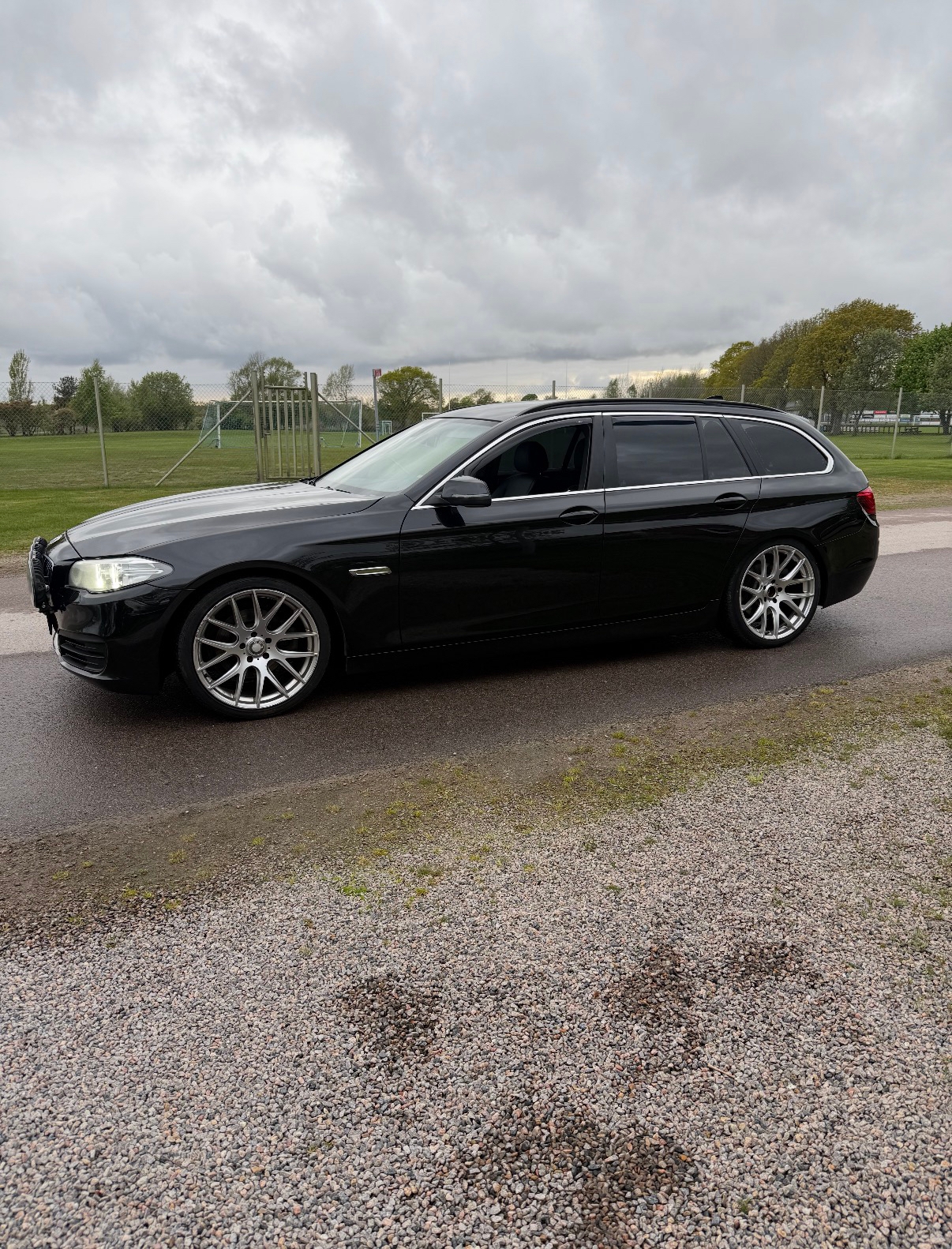 BMW 520 d Touring Steptronic 2014, bild 2/9