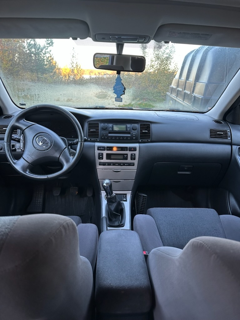 Toyota Corolla 2004, bild 2/7