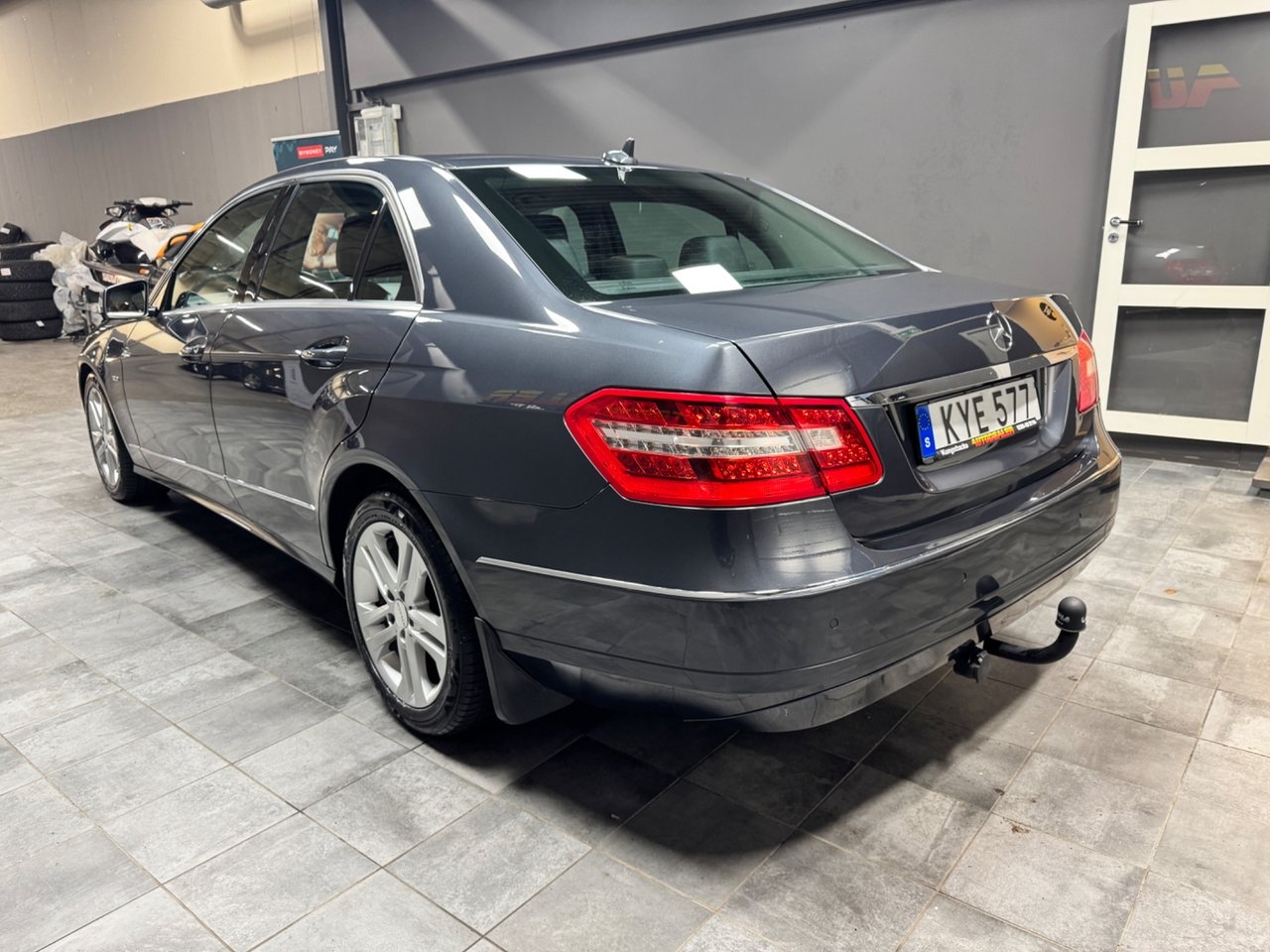 Mercedes-Benz E 2011, bild 7/10